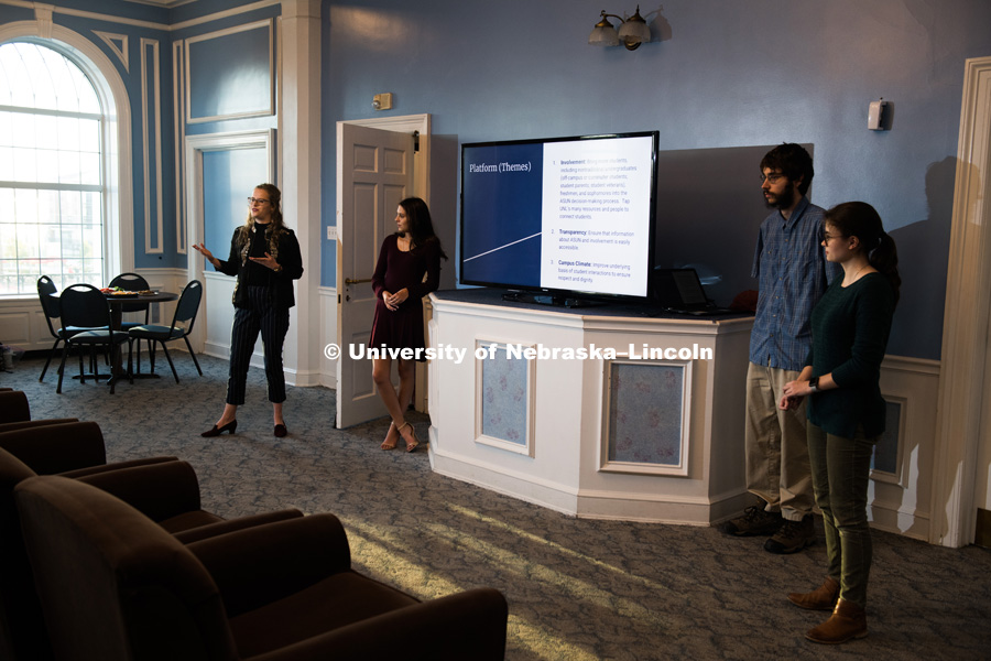 Elect to Serve, Student presentations, co-sponsored by the University Honors Program and the Center for Civic Engagement, October 19, 2018, Photo by Gregory Nathan, University Communication.